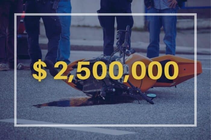 Compensación por accidente de moto en Nueva York