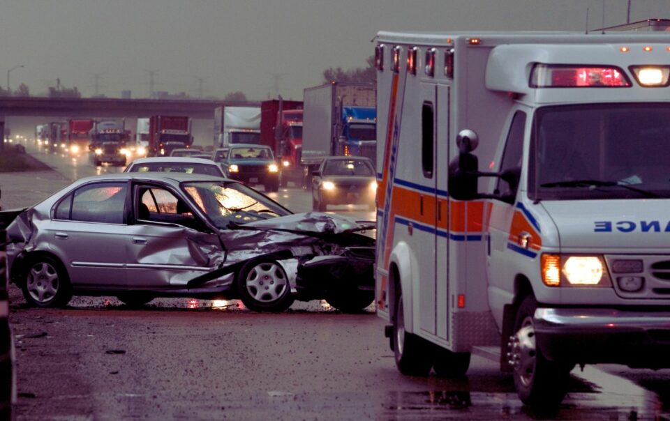 Accidente de carro con ambulancia