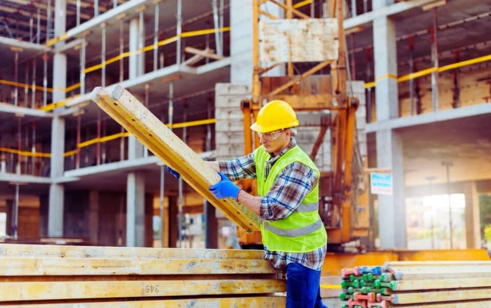 contratar a un abogado para un accidente de construcción